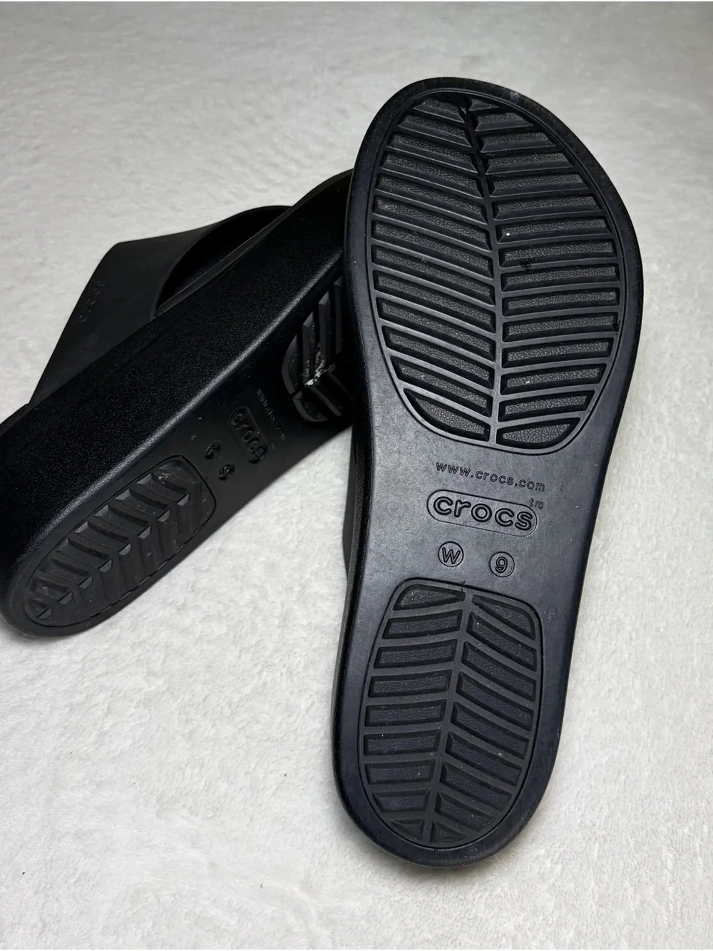 CROCS Women's Black Platform Thong Sandals